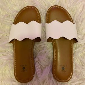 EUC Shade & Shore White Kate Scalloped Sandals